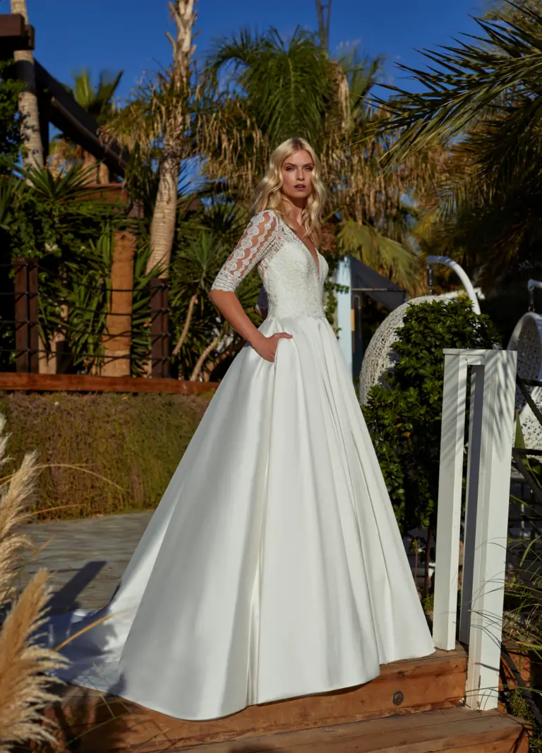 Boss Hochzeithaus Winsen Luhe Brautkleider Bremen Hamburg Lüneburg Hannover Stade Lübeck Buxtehude Modeca moderne Brautkleider Nancy Niedersachsen (1)