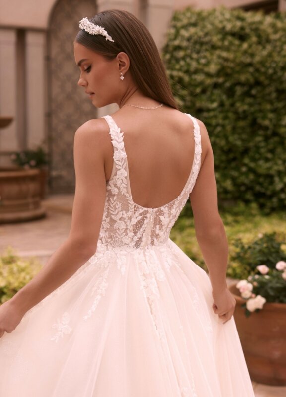 Boss Hochzeithaus Winsen Luhe Brautkleider Bremen Hamburg Lüneburg Hannover Stade Lübeck Buxtehude moderne Brautkleider Niedersachsen Bianco Evento Clorinde (3)