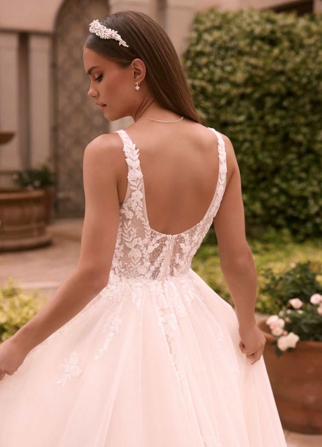 Boss Hochzeithaus Winsen Luhe Brautkleider Bremen Hamburg Lüneburg Hannover Stade Lübeck Buxtehude moderne Brautkleider Niedersachsen Bianco Evento Clorinde (3)