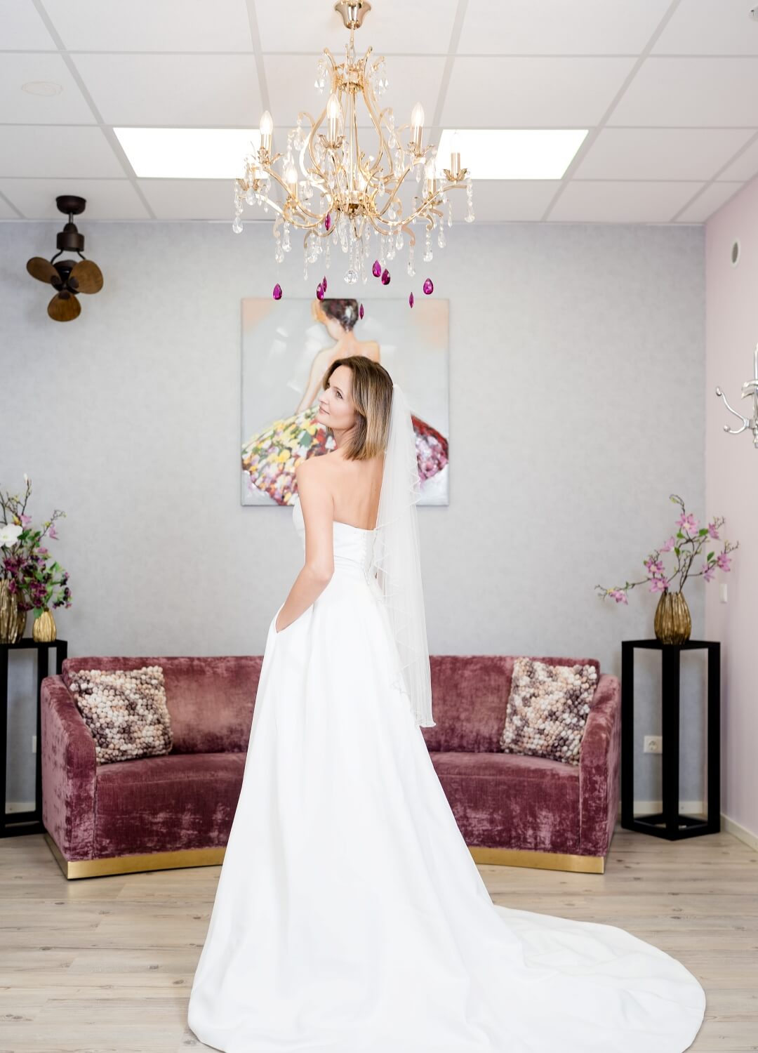 Boss Hochzeithaus Winsen Luhe Brautkleider Bremen Hamburg Lüneburg Hannover Stade Lübeck Buxtehude moderne Brautkleider Niedersachsen Cleanes Brautkleid (1)