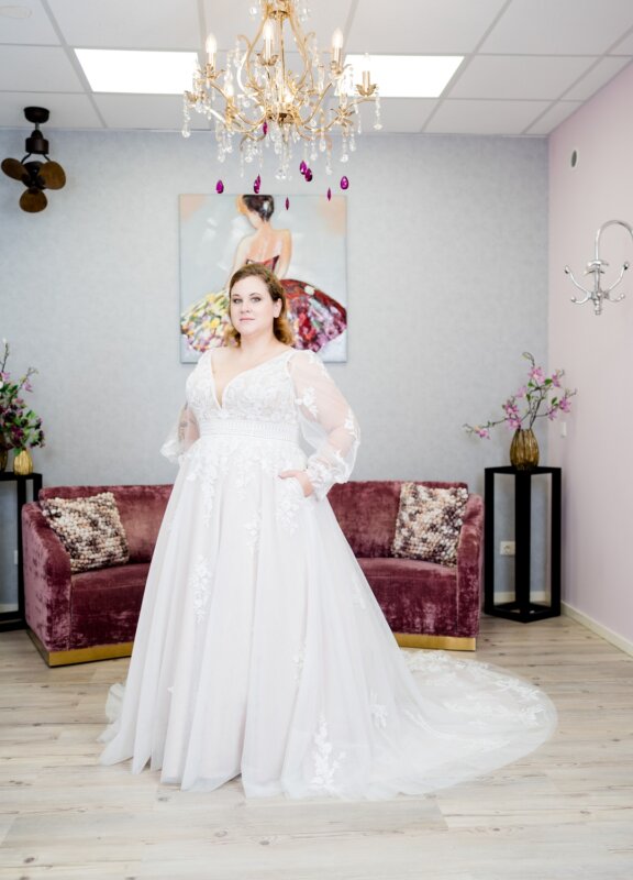 Boss Hochzeithaus Winsen Luhe Brautkleider Bremen Hamburg Lüneburg Hannover Stade Lübeck Buxtehude moderne Brautkleider Niedersachsen Curvy Brautkleider (1)