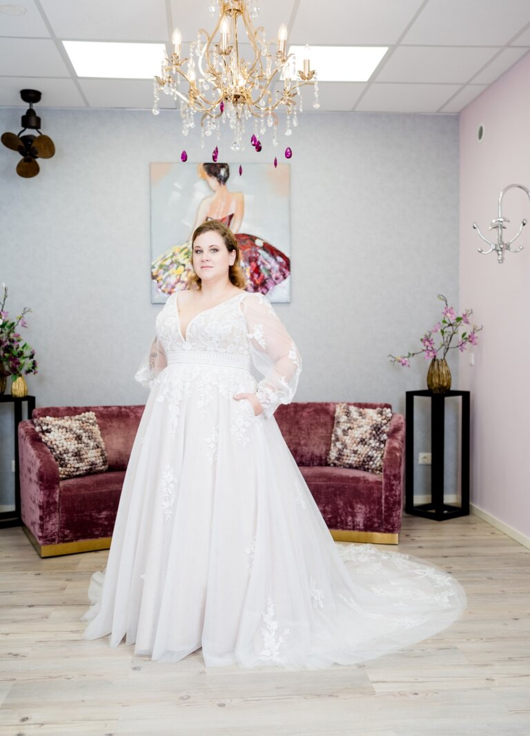 Boss Hochzeithaus Winsen Luhe Brautkleider Bremen Hamburg Lüneburg Hannover Stade Lübeck Buxtehude moderne Brautkleider Niedersachsen Curvy Brautkleider (1)