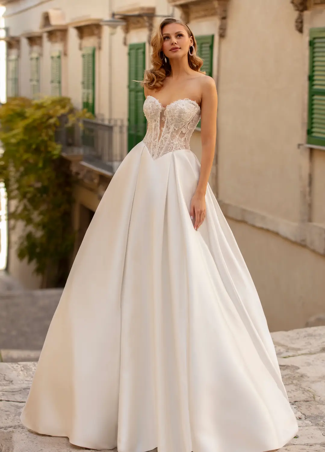 Boss Hochzeithaus Winsen Luhe Brautkleider Bremen Hamburg Lüneburg Hannover Stade Lübeck Buxtehude moderne Brautkleider Niedersachsen Jarice Anubis (1)