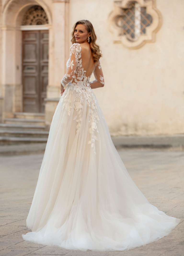 Boss Hochzeithaus Winsen Luhe Brautkleider Bremen Hamburg Lüneburg Hannover Stade Lübeck Buxtehude moderne Brautkleider Niedersachsen Jarice Ava (2)