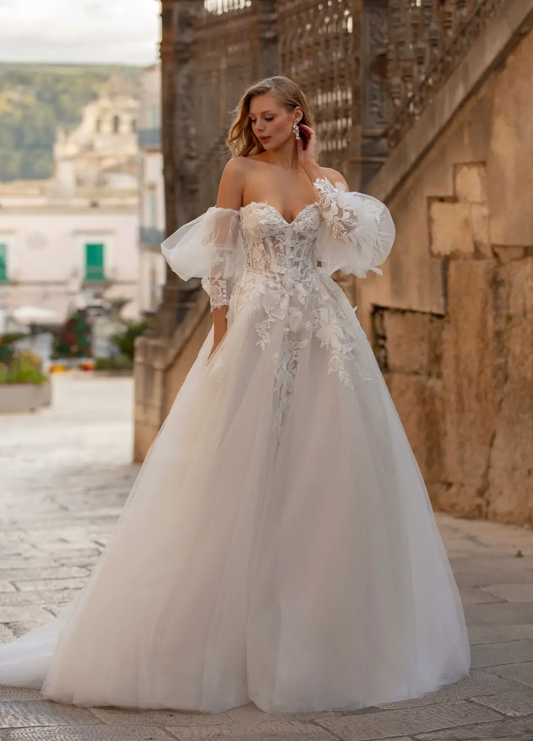 Boss Hochzeithaus Winsen Luhe Brautkleider Bremen Hamburg Lüneburg Hannover Stade Lübeck Buxtehude moderne Brautkleider Niedersachsen Jarice Aviana (1)