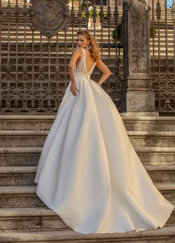 Boss Hochzeithaus Winsen Luhe Brautkleider Bremen Hamburg Lüneburg Hannover Stade Lübeck Buxtehude moderne Brautkleider Niedersachsen Jarice Avril (3)