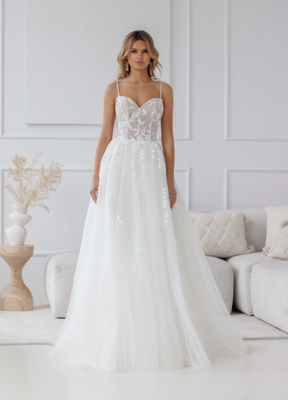 Boss Hochzeithaus Winsen Luhe Brautkleider Bremen Hamburg Lüneburg Hannover Stade Lübeck Buxtehude moderne Brautkleider Niedersachsen Jarice Dorinthe (1)