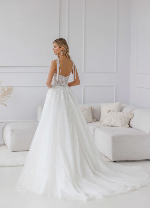 Boss Hochzeithaus Winsen Luhe Brautkleider Bremen Hamburg Lüneburg Hannover Stade Lübeck Buxtehude moderne Brautkleider Niedersachsen Jarice Dorinthe (3)