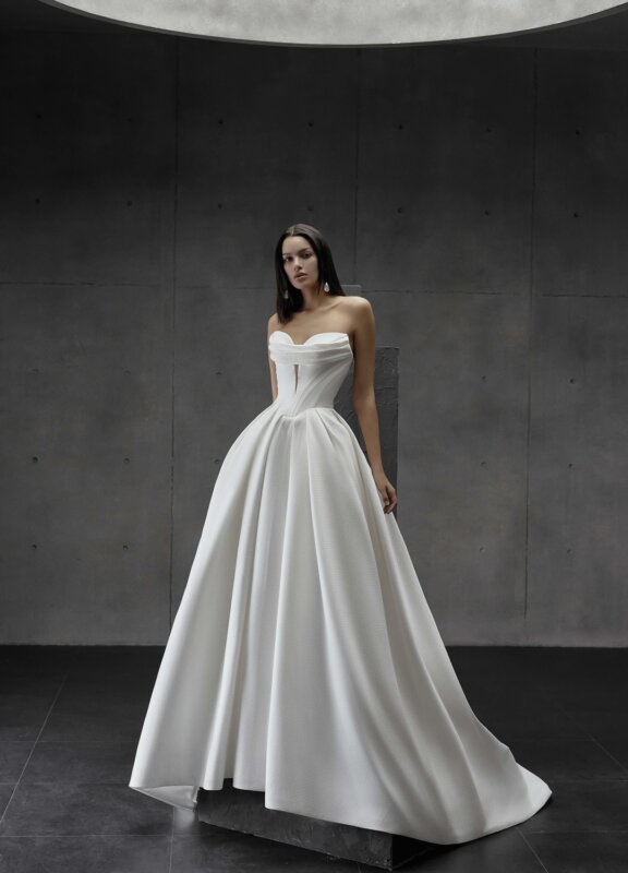 Boss Hochzeithaus Winsen Luhe Brautkleider Bremen Hamburg Lüneburg Hannover Stade Lübeck Buxtehude moderne Brautkleider Niedersachsen Jarice Evelina (1)