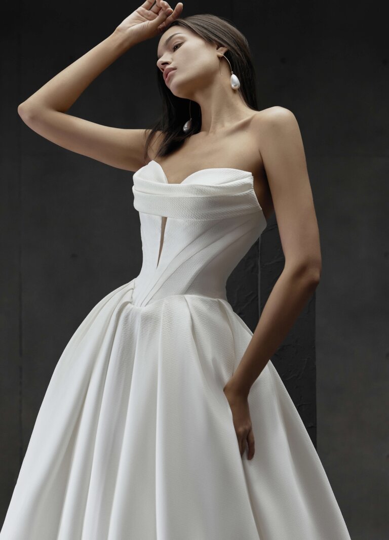 Boss Hochzeithaus Winsen Luhe Brautkleider Bremen Hamburg Lüneburg Hannover Stade Lübeck Buxtehude moderne Brautkleider Niedersachsen Jarice Evelina (2)