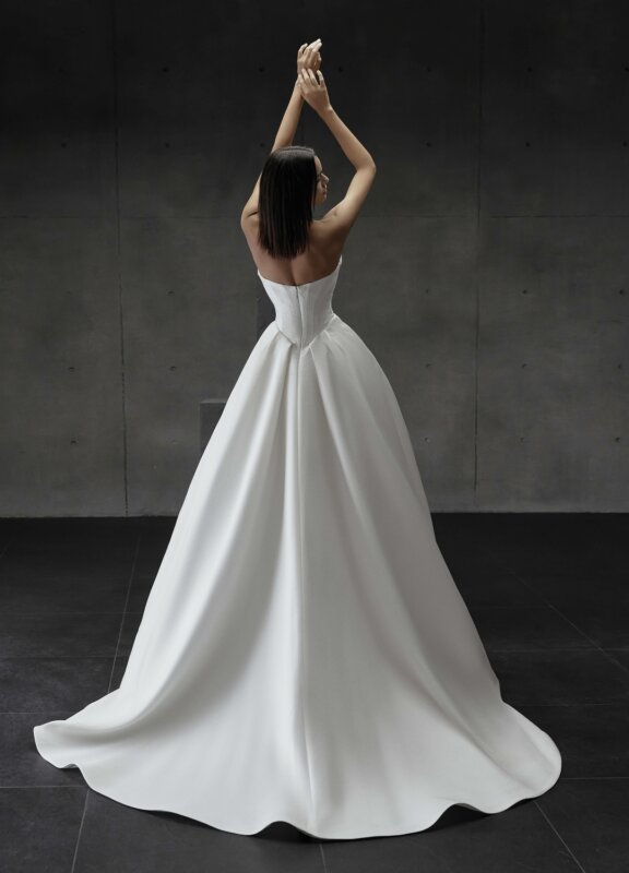 Boss Hochzeithaus Winsen Luhe Brautkleider Bremen Hamburg Lüneburg Hannover Stade Lübeck Buxtehude moderne Brautkleider Niedersachsen Jarice Evelina (3)