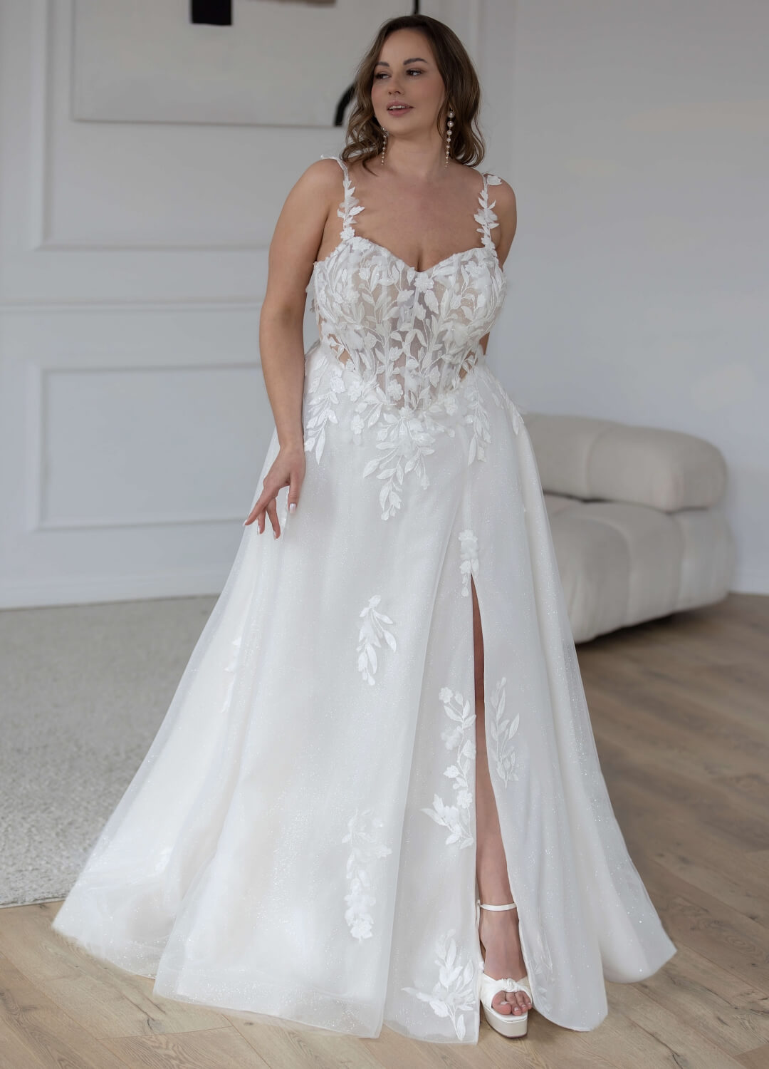 Boss Hochzeithaus Winsen Luhe Brautkleider Bremen Hamburg Lüneburg Hannover Stade Lübeck Buxtehude moderne Brautkleider Niedersachsen Jarice Gladys (1)