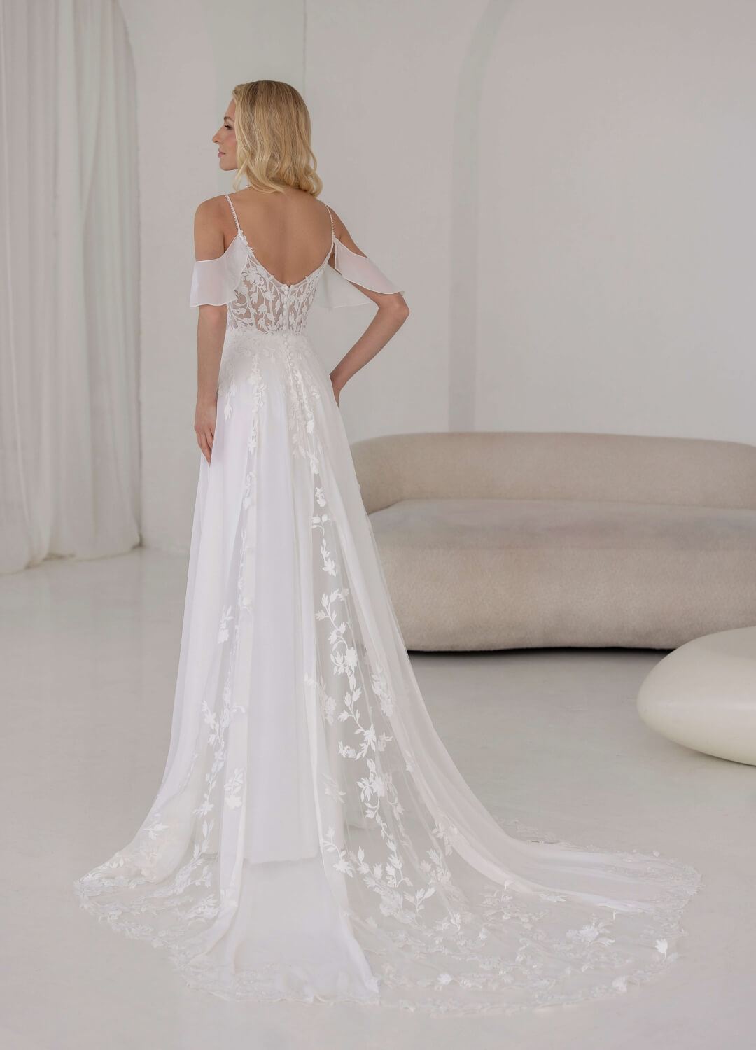 Boss Hochzeithaus Winsen Luhe Brautkleider Bremen Hamburg Lüneburg Hannover Stade Lübeck Buxtehude moderne Brautkleider Niedersachsen Jarice Kelvin (1)