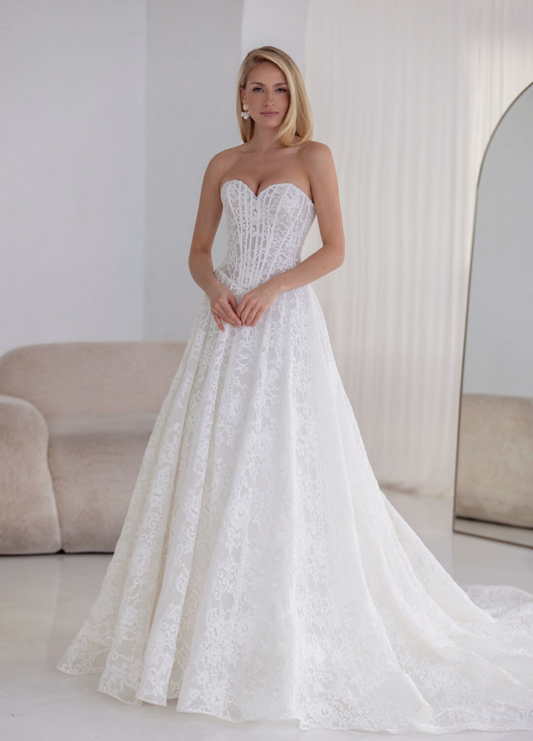 Boss Hochzeithaus Winsen Luhe Brautkleider Bremen Hamburg Lüneburg Hannover Stade Lübeck Buxtehude moderne Brautkleider Niedersachsen Jarice Kwin (5)