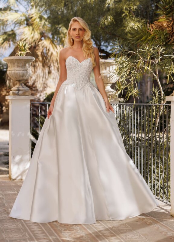 Boss Hochzeithaus Winsen Luhe Brautkleider Bremen Hamburg Lüneburg Hannover Stade Lübeck Buxtehude moderne Brautkleider Niedersachsen Jarice Limited (2)
