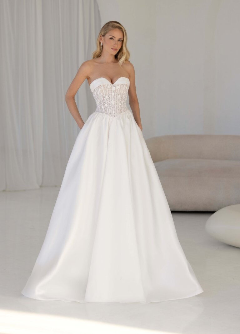 Boss Hochzeithaus Winsen Luhe Brautkleider Bremen Hamburg Lüneburg Hannover Stade Lübeck Buxtehude moderne Brautkleider Niedersachsen Jarice Lordina (1)