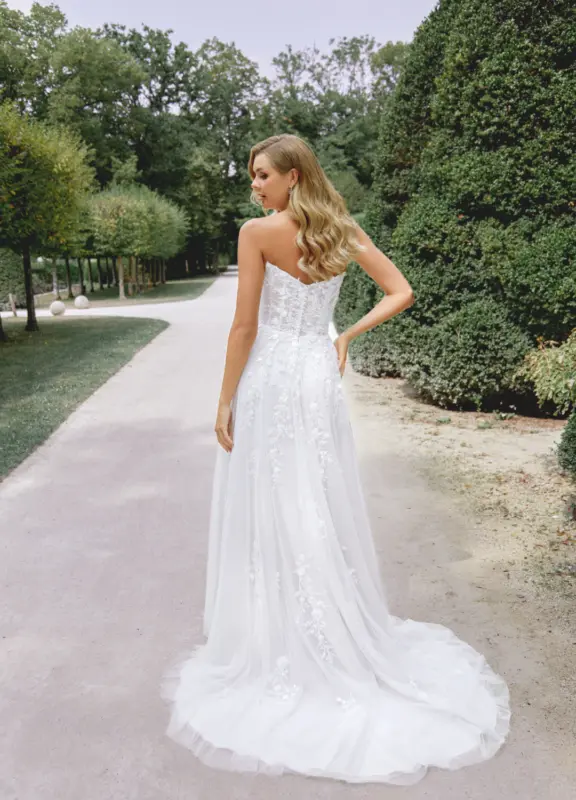 Boss Hochzeithaus Winsen Luhe Brautkleider Bremen Hamburg Lüneburg Hannover Stade Lübeck Buxtehude moderne Brautkleider Niedersachsen Justin Alexander Sincerity 44526 (1