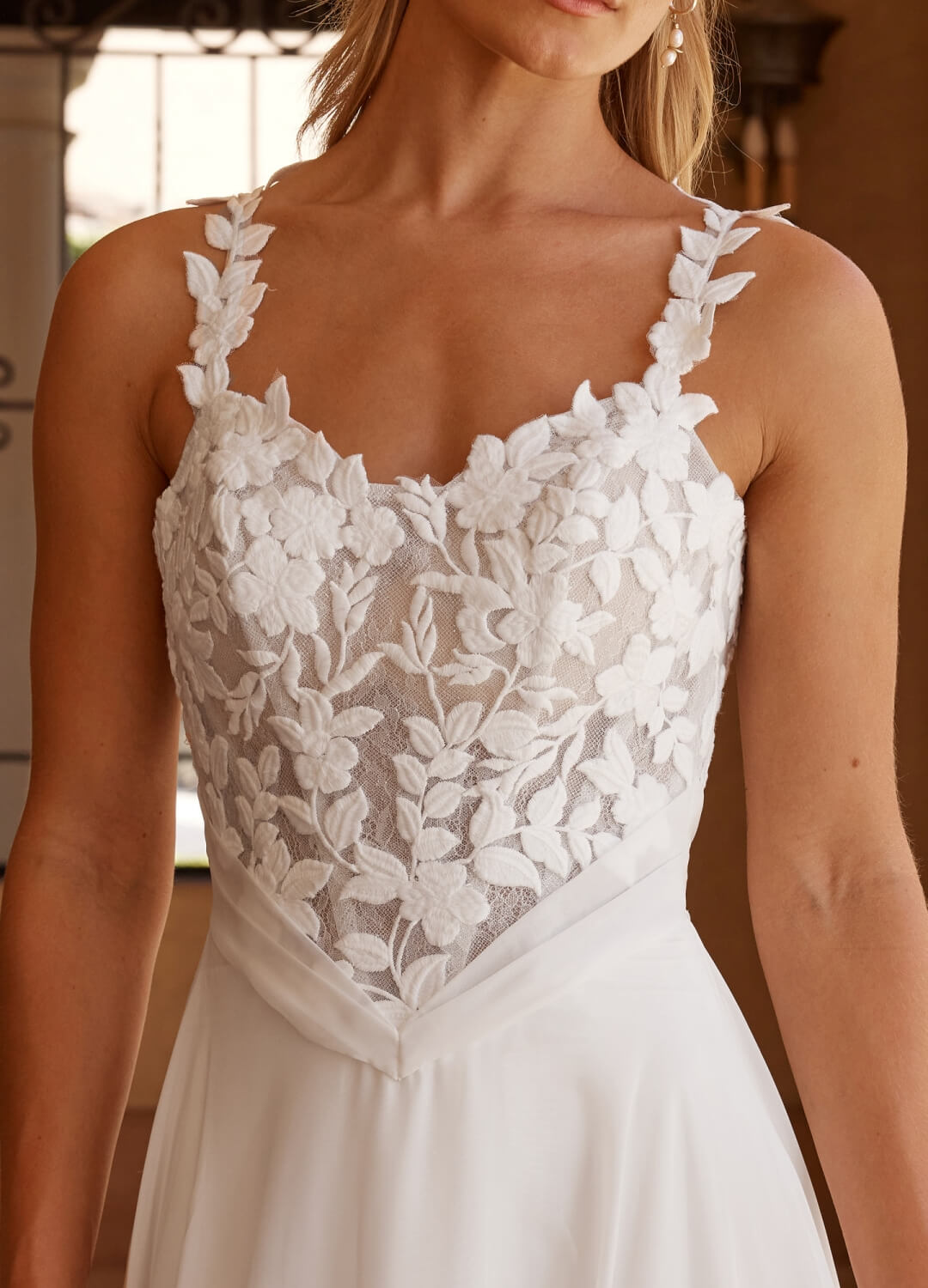 Boss Hochzeithaus Winsen Luhe Brautkleider Bremen Hamburg Lüneburg Hannover Stade Lübeck Buxtehude moderne Brautkleider Niedersachsen Madi Lane Omri (3)