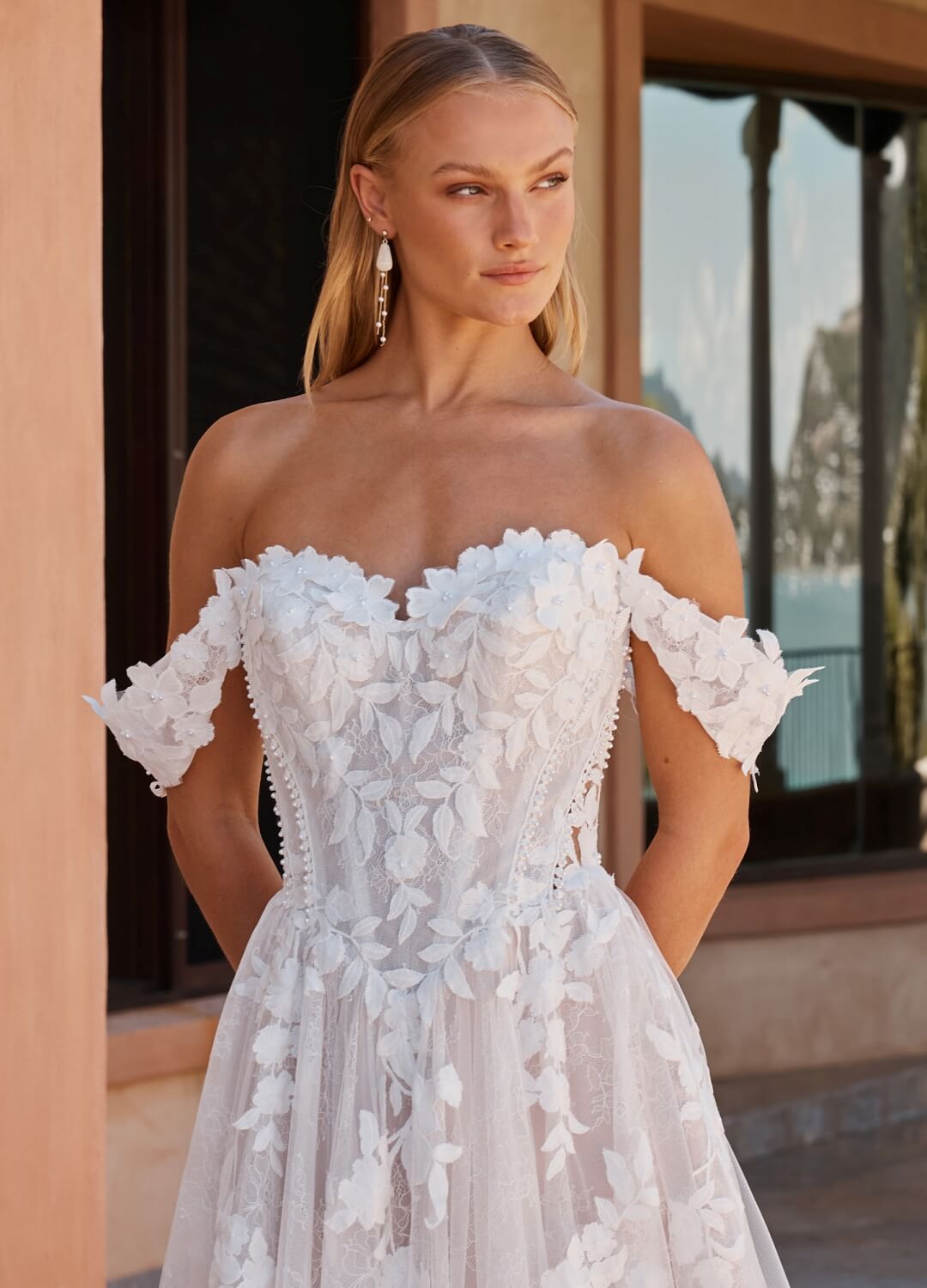 Boss Hochzeithaus Winsen Luhe Brautkleider Bremen Hamburg Lüneburg Hannover Stade Lübeck Buxtehude moderne Brautkleider Niedersachsen Madi Lane Osha (3)