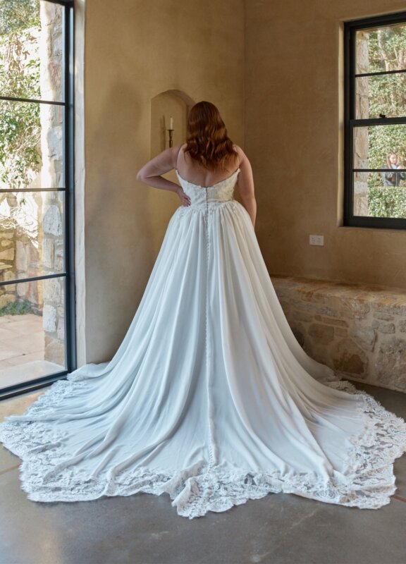 Boss Hochzeithaus Winsen Luhe Brautkleider Bremen Hamburg Lüneburg Hannover Stade Lübeck Buxtehude moderne Brautkleider Niedersachsen MadiLane Natiya (7)