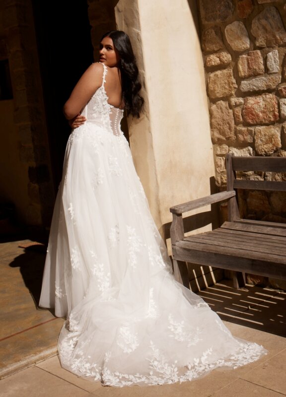 Boss Hochzeithaus Winsen Luhe Brautkleider Bremen Hamburg Lüneburg Hannover Stade Lübeck Buxtehude moderne Brautkleider Niedersachsen MadiLane Nyrie (14)