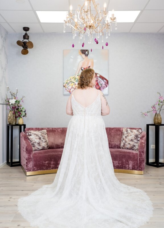 Boss Hochzeithaus Winsen Luhe Brautkleider Bremen Hamburg Lüneburg Hannover Stade Lübeck Buxtehude moderne Brautkleider Niedersachsen Pluz Size Brautkleider (2)