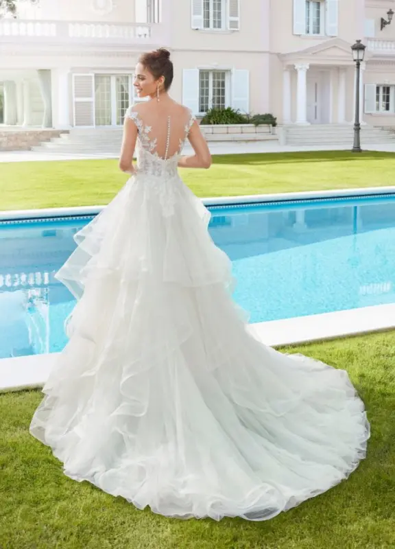 Boss Hochzeithaus Winsen Luhe Brautkleider Bremen Hamburg Lüneburg Hannover Stade Lübeck Buxtehude moderne Brautkleider Niedersachsen RosaClara Coirel (1)