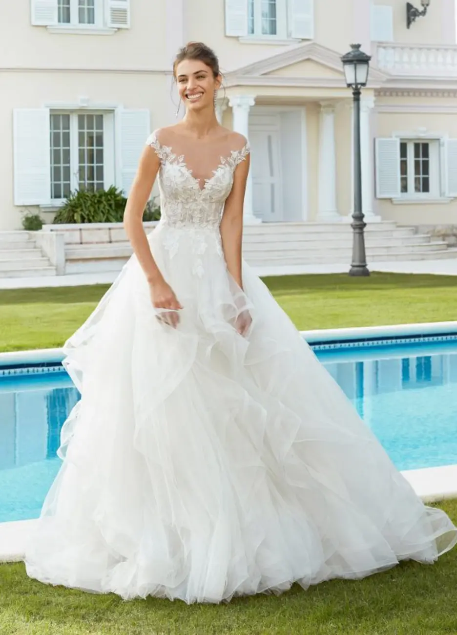 Boss Hochzeithaus Winsen Luhe Brautkleider Bremen Hamburg Lüneburg Hannover Stade Lübeck Buxtehude moderne Brautkleider Niedersachsen RosaClara Coirel (2)