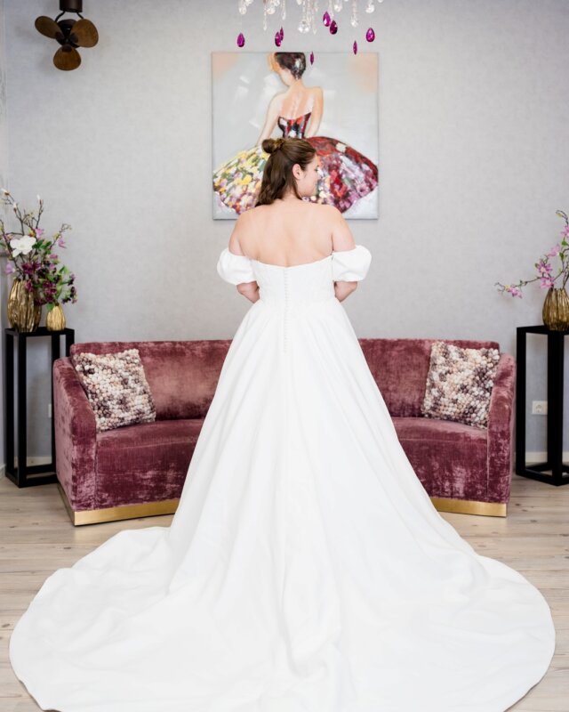 Boss Hochzeithaus Winsen Luhe Brautkleider Bremen Hamburg Lüneburg Hannover Stade Lübeck Buxtehude moderne Brautkleider Niedersachsen cleane Brautkleider (1)