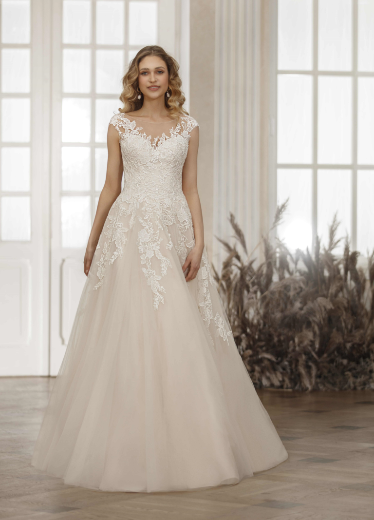 Boss Hochzeithaus Winsen Luhe Brautkleider Bremen Hamburg Lüneburg Jarice Lourdes Niedersachsen (1)