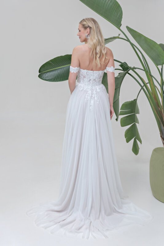 Bosshochzeitshaus Winsen Brautmode Bremen Hamburg Lüneburg Maschen Stade Buxtehude Stelle Niedersachsen AmeraVera AL125 modernesBrautkleid nude Tüll (3)