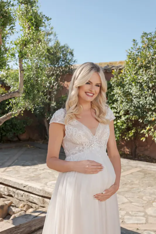 Bosshochzeitshaus Winsen Brautmode Bremen Hamburg Lüneburg Maschen Stade Buxtehude Stelle Niedersachsen Duett DTS503 Umstandsbrautkleid (3)