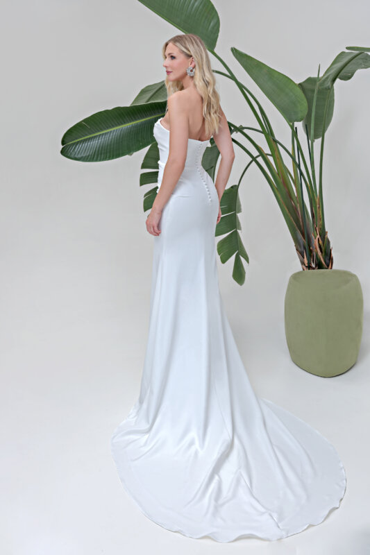 Bosshochzeitshaus Winsen Brautmode Bremen Hamburg Lüneburg Maschen Stade Buxtehude Stelle Niedersachsen FitnFlare modern sexy elegant (3)