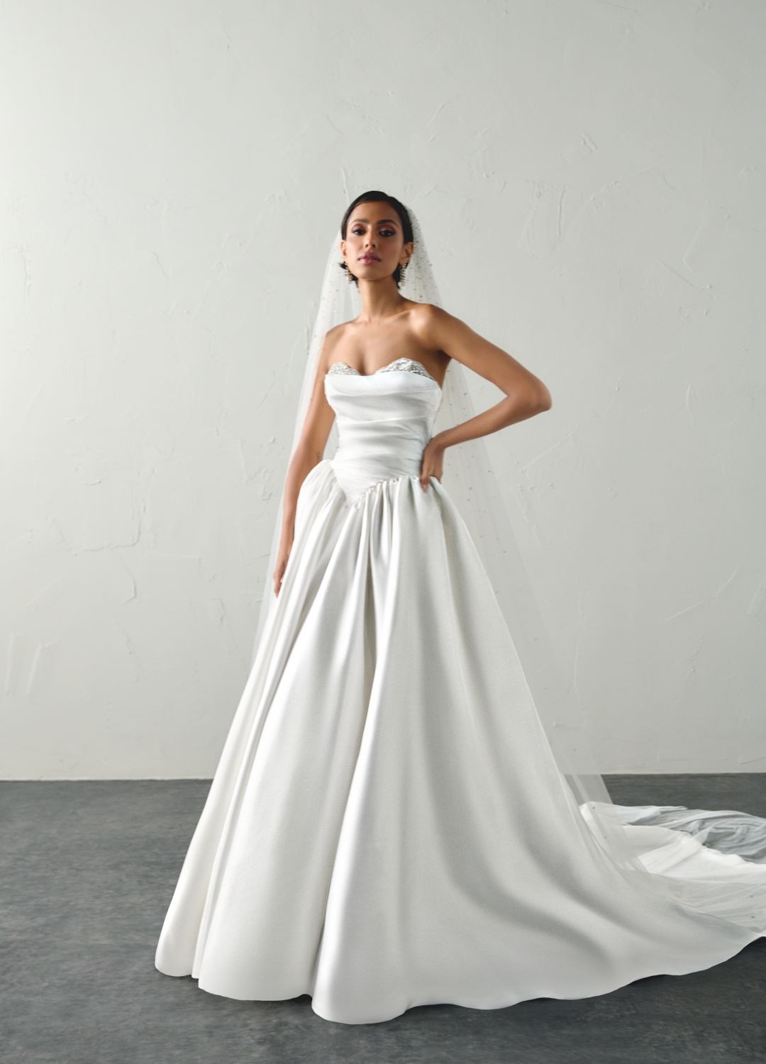Brautkleider Boss Hochzeitshaus moderne exklusive Brautkleider in Hamburg Stade Lüneburg Harburg Buxtehude Justin Alexander 99398 (6)