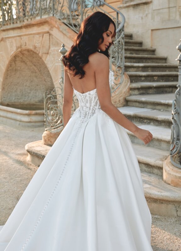 Brautkleider Boss Hochzeitshaus moderne günstige Brautkleider in Hamburg Stade Lüneburg Harburg Buxtehude Justin Alexander Sincerity 44574 (1)
