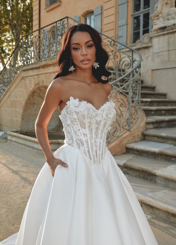 Brautkleider Boss Hochzeitshaus moderne günstige Brautkleider in Hamburg Stade Lüneburg Harburg Buxtehude Justin Alexander Sincerity 44574 (3)