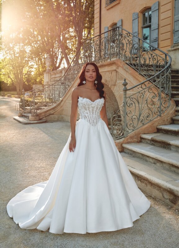 Brautkleider Boss Hochzeitshaus moderne günstige Brautkleider in Hamburg Stade Lüneburg Harburg Buxtehude Justin Alexander Sincerity 44574 (4)