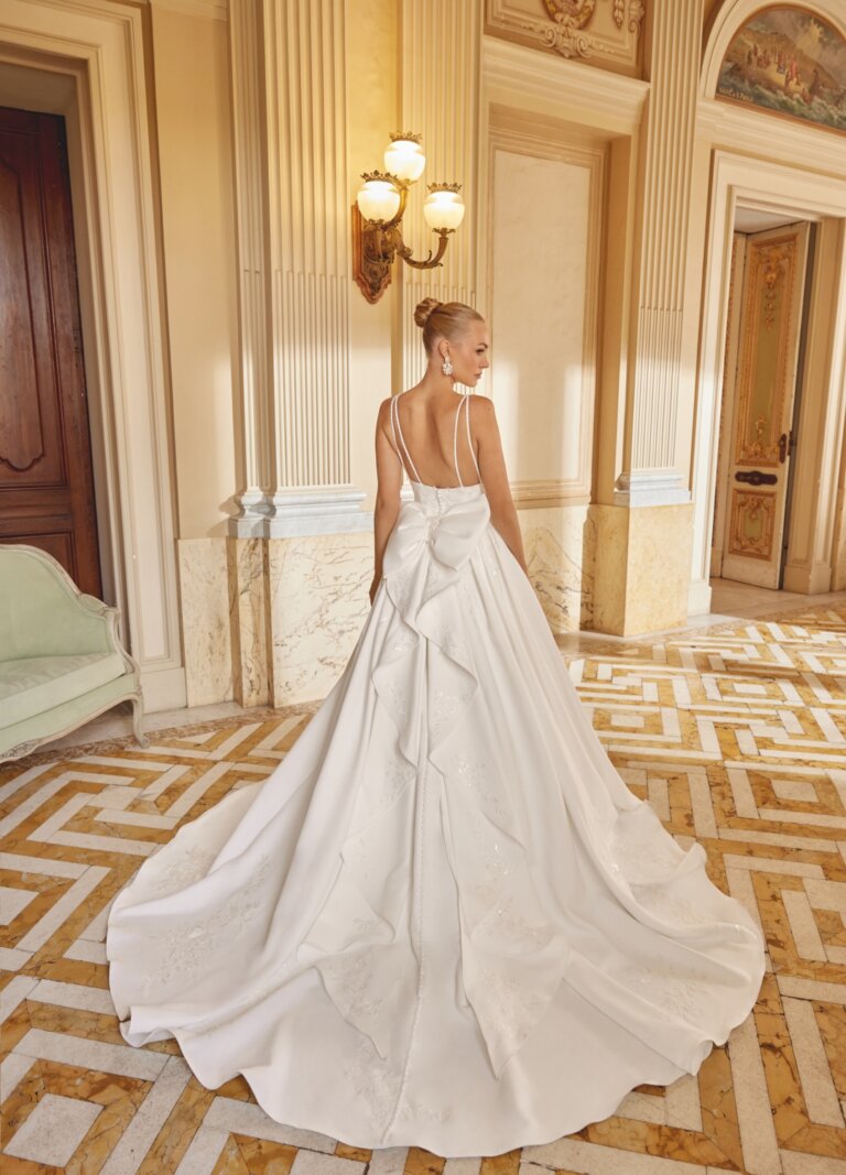 Brautkleider Boss Hochzeitshaus moderne günstige Brautkleider in Hamburg Stade Lüneburg Harburg Buxtehude Justin Alexander Sincerity 44613 (3)