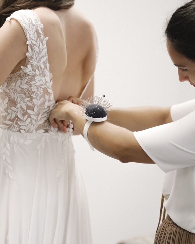 Brautkleidschneiderin Boss Wedding Atelier in Winsen Luhe Änderungsatelier für Braut und Herrenmode in Hamburg