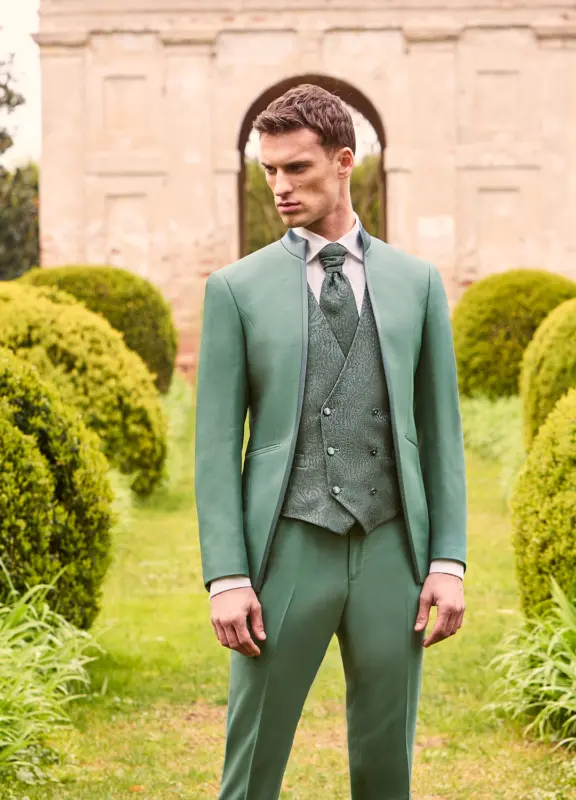 Royale Hochzeitsanzüge besondere Hochzeitsanzüge Hamburg Niedersachsen Brokat Anzug edel elegant Boss Hochzeitshaus Boss (57)