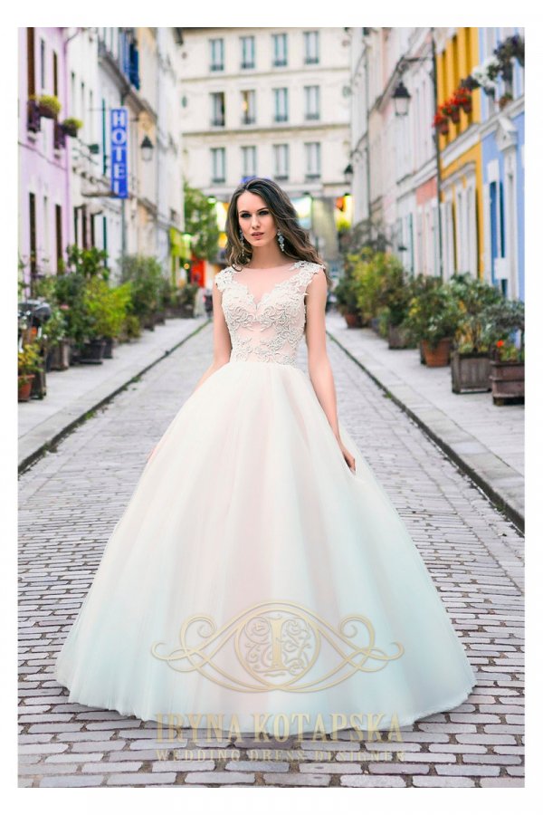 Iryna Kotapska Style#19101