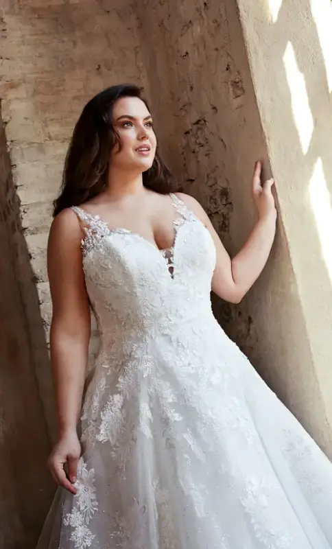 Timeless Beauty Collection Tara CU Front 2 0370 pr