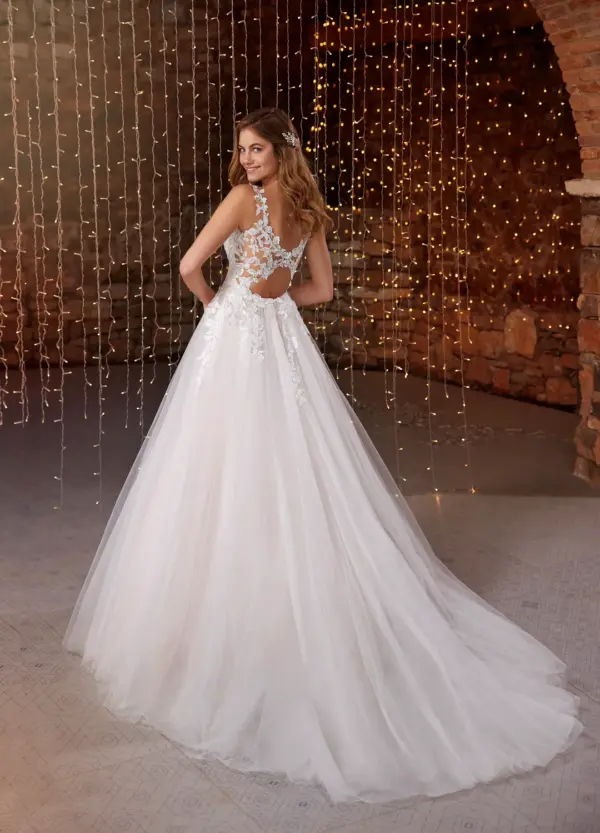 White One Fitiavana BRautkleid Prinzessin Aline Modern Winsen BossHochzeitshaus Hamburg Bremen Stade (1)