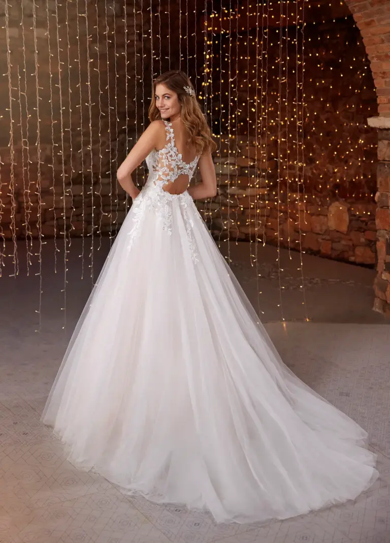 White One Fitiavana BRautkleid Prinzessin Aline Modern Winsen BossHochzeitshaus Hamburg Bremen Stade (1)